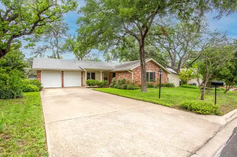 1912 Parkside Ln, Austin, TX 78745