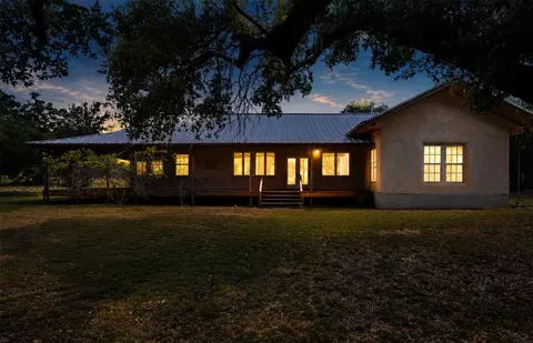 981 River Bend Dr, Blanco, TX 78606