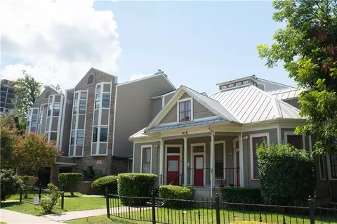 915 W 23rd St #208, Austin, TX 78705