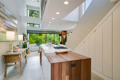1715 Giles St #A, Austin, TX 78722