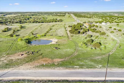 198 Cherry Laurel Ln, Lampasas, TX 76550