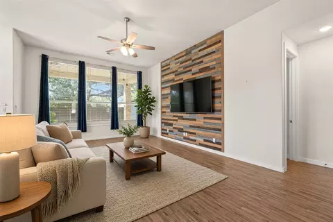 424 Teakmill Trl, San Marcos, TX 78666