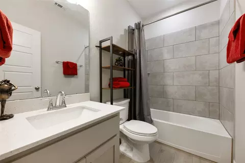 Bath - 2501 Costera St, Leander, TX 78641 photo 4 of 6