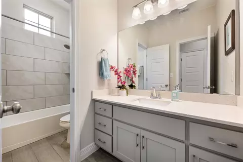 Bath - 2501 Costera St, Leander, TX 78641 photo 5 of 6