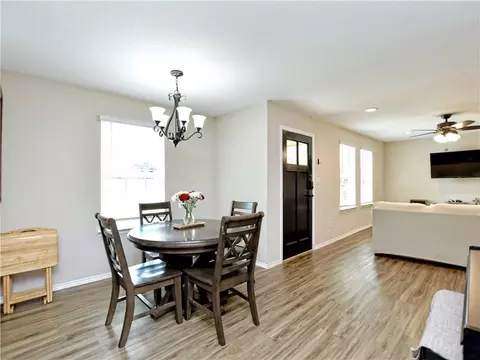 Dining - 504 W 2nd St, Elgin, TX 78621 photo 2 of 3