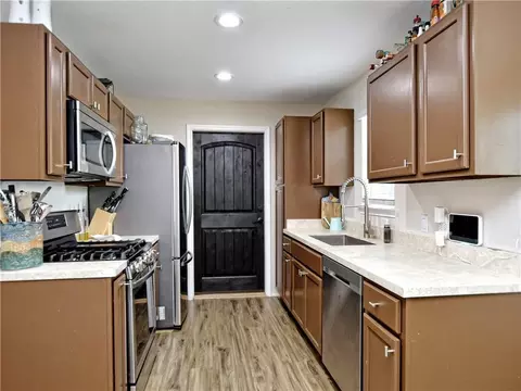 Kitchen - 504 W 2nd St, Elgin, TX 78621 photo 2 of 2