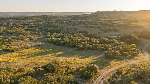 4318 Maenius Rd, Blanco, TX 78606 photo 10