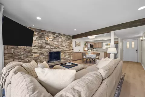1304 Mariposa Dr #132, Austin, TX 78704