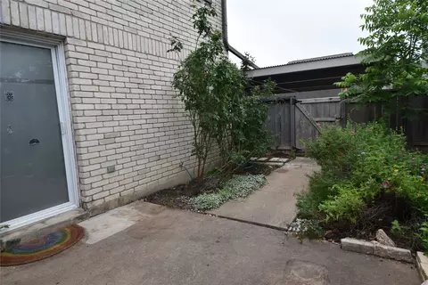 Exterior - 2000 Millay Dr, Austin, TX 78752 photo 9 of 11