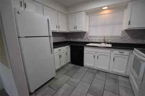 Kitchen - 2000 Millay Dr, Austin, TX 78752 photo 3 of 3
