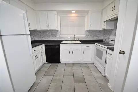 Kitchen - 2000 Millay Dr, Austin, TX 78752 photo 2 of 3