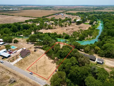 lot S 1 2 Nw River Rd, Martindale, TX 78655