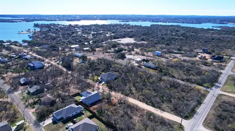 111 E Hickory Dr, Granite Shoals, TX 78654 photo 6