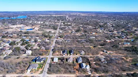 111 E Hickory Dr, Granite Shoals, TX 78654 photo 5