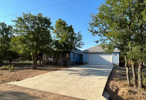 111 E Hickory Dr, Granite Shoals, TX 78654 photo 2
