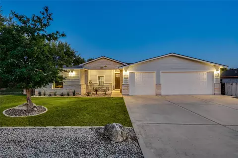 2111 American Dr, Lago Vista, TX 78645