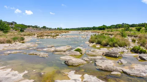 153 One River Pt W, Johnson City, TX 78636