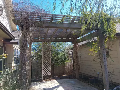 Exterior - 514 Nautical Loop, Kyle, TX 78640 photo 4 of 14