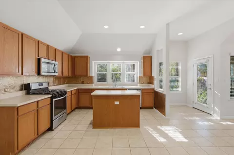 Kitchen - 514 Nautical Loop, Kyle, TX 78640 photo 1 of 2