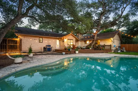 10706 Spicewood Club Dr, Austin, TX 78750