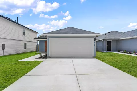 212 Surrey Oaks, Maxwell, TX 78656