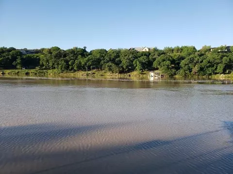24801 Lake View Dr, Spicewood, TX 78669