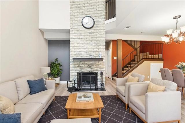 10819 Crown Colony Dr #40, Austin, TX 78747