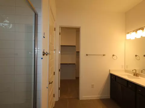 Bath - 804 Corvallis Dr, Leander, TX 78641 photo 2 of 4