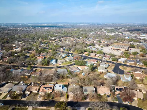 View/Area - 2008 Lear Ln, Austin, TX 78745 photo 2 of 4