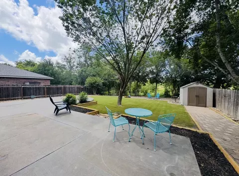 Exterior - 17821 Floribundas, Elgin, TX 78621 photo 7 of 10