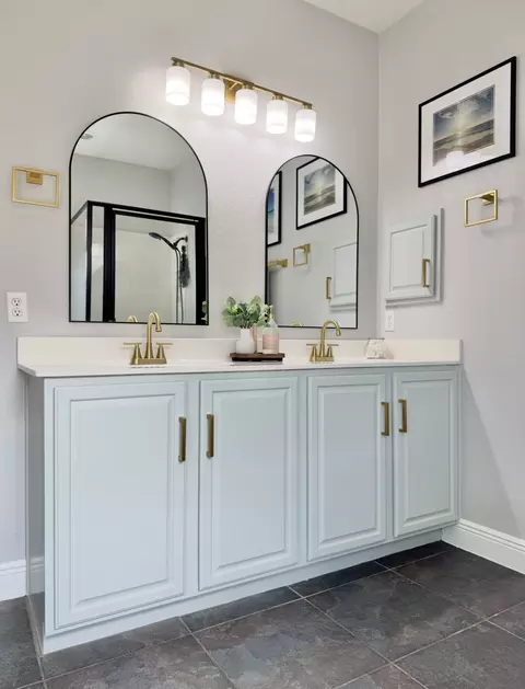 Bath - 17821 Floribundas, Elgin, TX 78621 photo 3 of 6