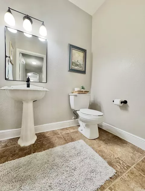 Bath - 17821 Floribundas, Elgin, TX 78621 photo 1 of 6