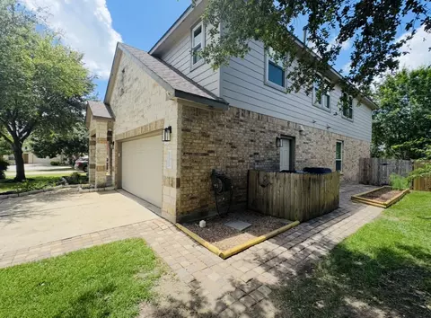 Exterior - 17821 Floribundas, Elgin, TX 78621 photo 4 of 10
