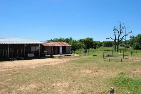 21741 E Interstate 10, Luling, TX 78648 photo 7