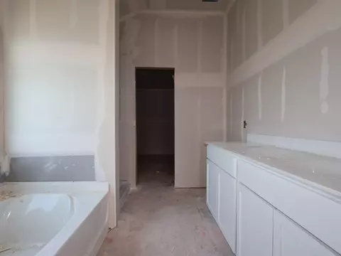 Bath - 7425 Pullman Cv, Austin, TX 78747 photo 1 of 1