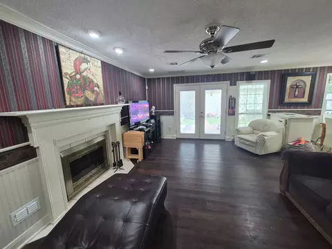 Living - 1601 E Messick Loop, Round Rock, TX 78681 photo 2 of 2