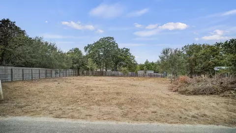 000 Long Shadow Dr, Bastrop, TX 78602 photo 2