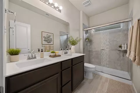Bath - 558 Nautical Loop, Kyle, TX 78640 photo 2 of 3