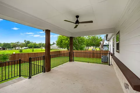 Exterior - 104 Bill St, Elgin, TX 78621 photo 3 of 3