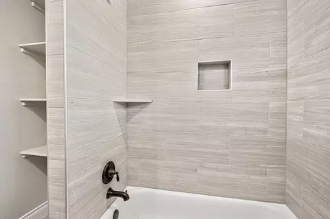 Bath - 104 Bill St, Elgin, TX 78621 photo 6 of 6