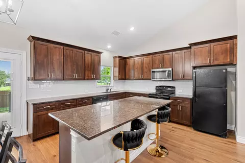 Kitchen - 104 Bill St, Elgin, TX 78621 photo 3 of 3