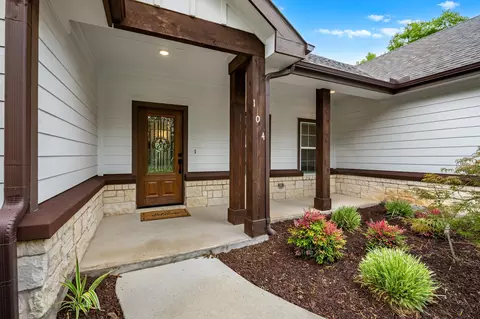Exterior - 104 Bill St, Elgin, TX 78621 photo 2 of 3