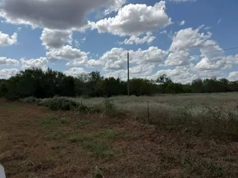 1000 Baker Ranch Rd, Luling, TX 78648 photo 3