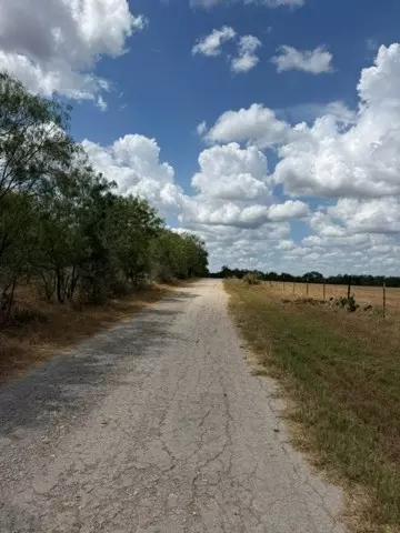 1000 Baker Ranch Rd, Luling, TX 78648 photo 32
