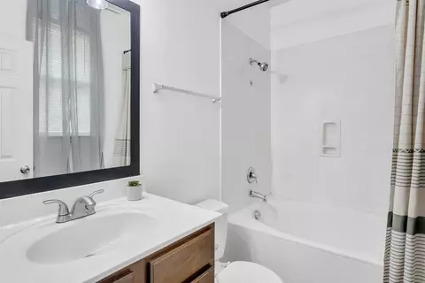 Bath - 155 Dandy Dr, Buda, TX 78610 photo 1 of 2