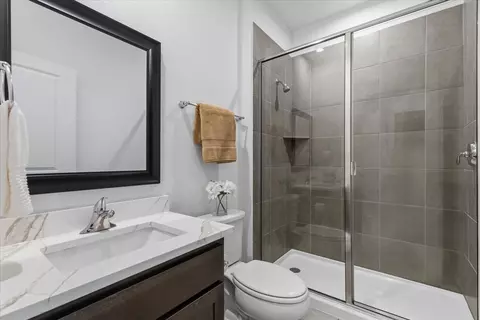 Bath - 1904 Varese Path, Leander, TX 78641 photo 3 of 4