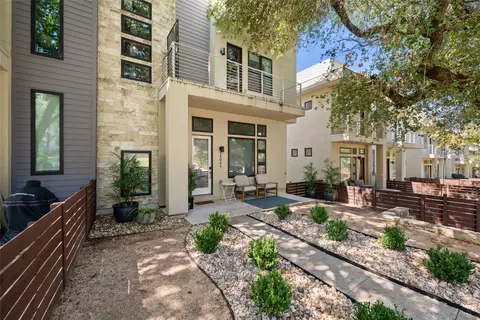 2804 S 5th St #A, Austin, TX 78704