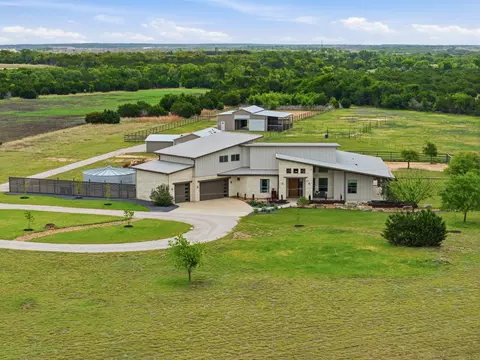 215 Mesa Vista Dr, Leander, TX 78641
