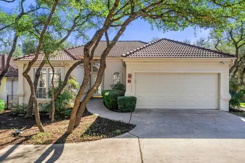 7 Tourney Cv, The Hills, TX 78738