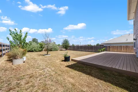 Exterior - 104 Cates Cv, Elgin, TX 78621 photo 5 of 6